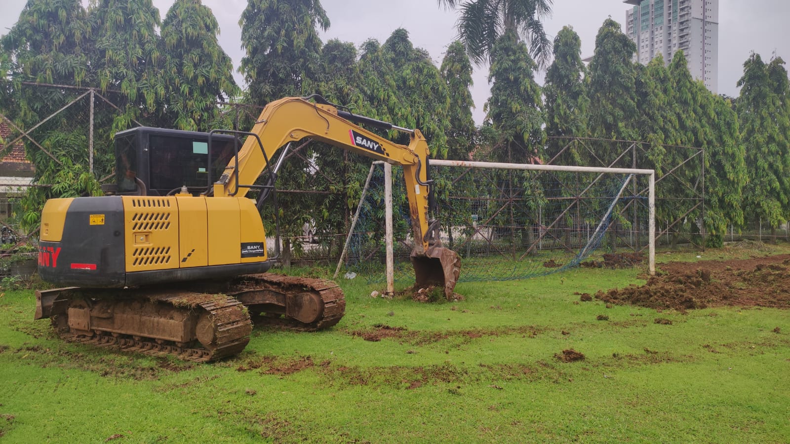 Harga Sewa Excavator Tangerang 